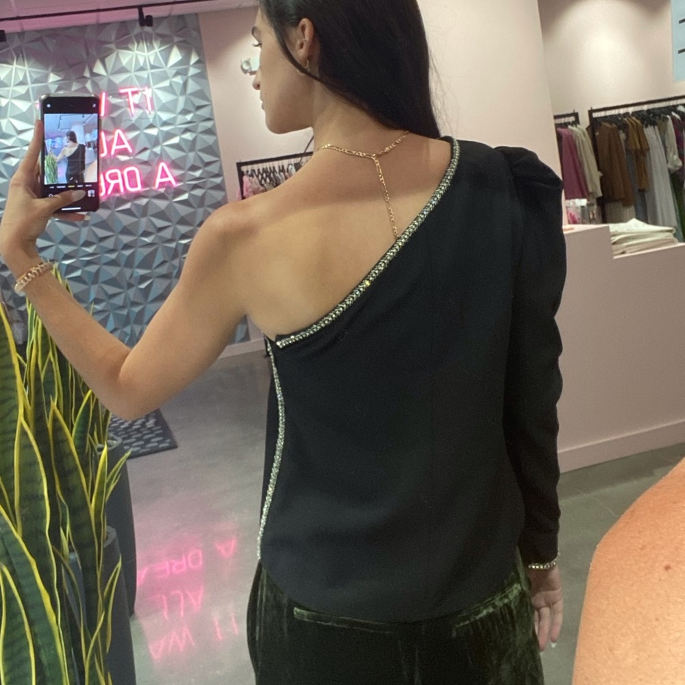 Top - Picture 3 of 6